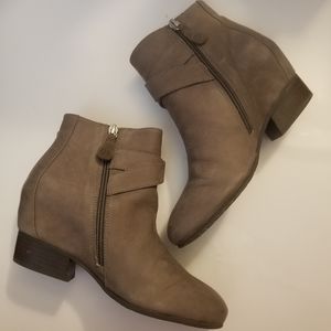 Gentle Souls by Kenneth Cole Taupe Women's Booties
